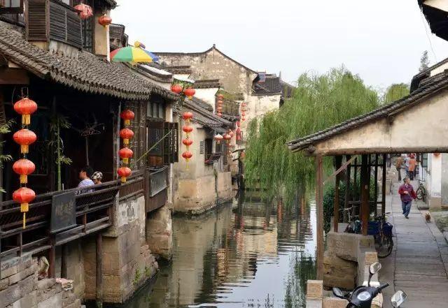 小蓝球向上跳